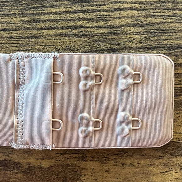 SKIMS Wireless Form Push Up Plunge Bra Clay Tan Size 40C New - Picture 9 of 15